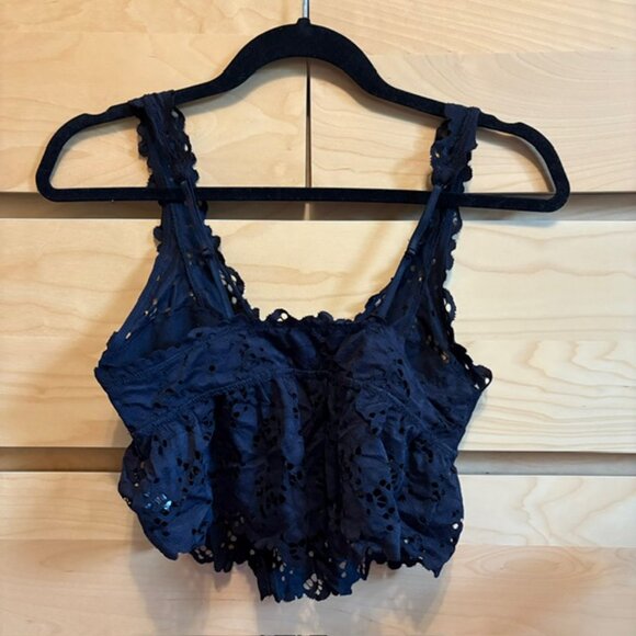 AERIE BLACK LACE BRALETTE TOP, LIKE NEW SIZE: MEDIUM - Picture 2 of 3